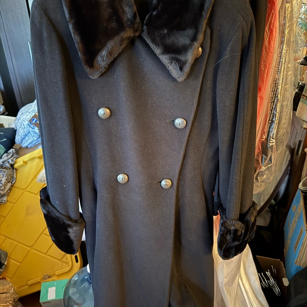 Huberman Elegant Black Double-Breasted Women's Coat - Floor Length